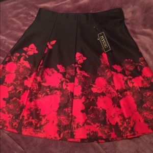 NYCC red and black roses skirt
